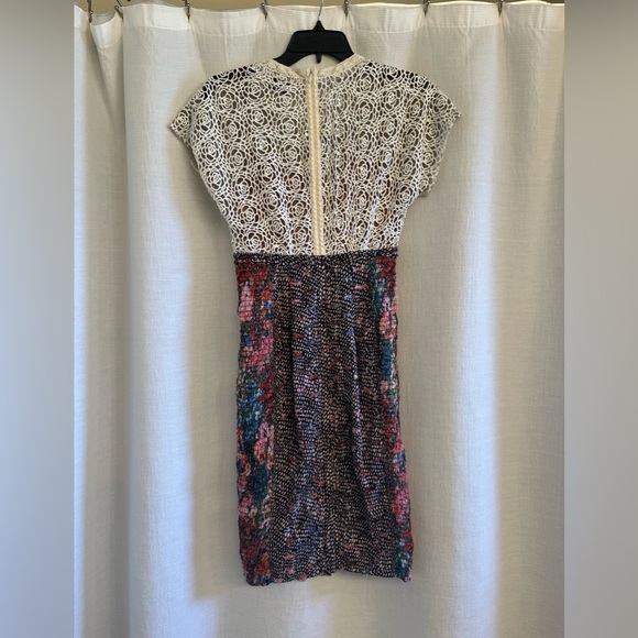 Byron Lars Sheath Lace Slimming Designer Dress size 2 Regular - Picture 3 of 13